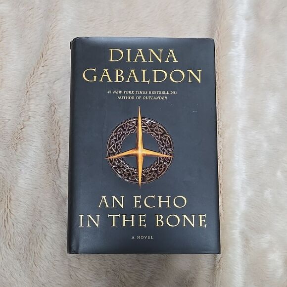 Diana Gabaldon 'An Echo in the Bone' Hardcover Book - Picture 1 of 4
